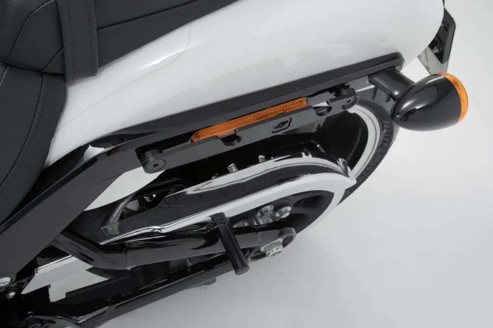 Akční Nabídka Harley Davidson Softail Breakout (17-) - levý boční nosič SLH SW-Motech | HZmoto - vše pro motorkáře a jejich stroje