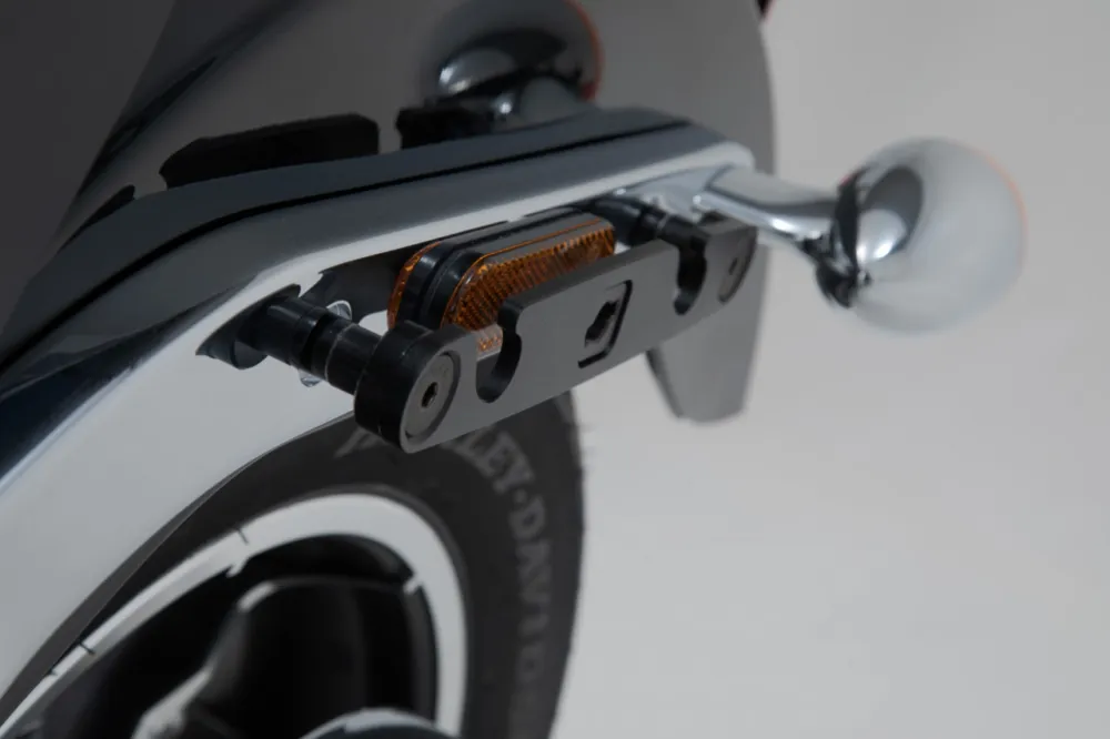 Harley Davidson Softail Low Rider (17-) - levý boční nosič SLH SW-Motech | HZmoto - vše pro motorkáře a jejich stroje Bezpečná Platba