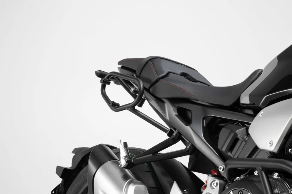 Expresní Doručení Honda CB 1000 R (18-) - levý boční nosič SLC, SW-Motech HTA.01.903.10000 | HZmoto - vše pro motorkáře a jejich stroje