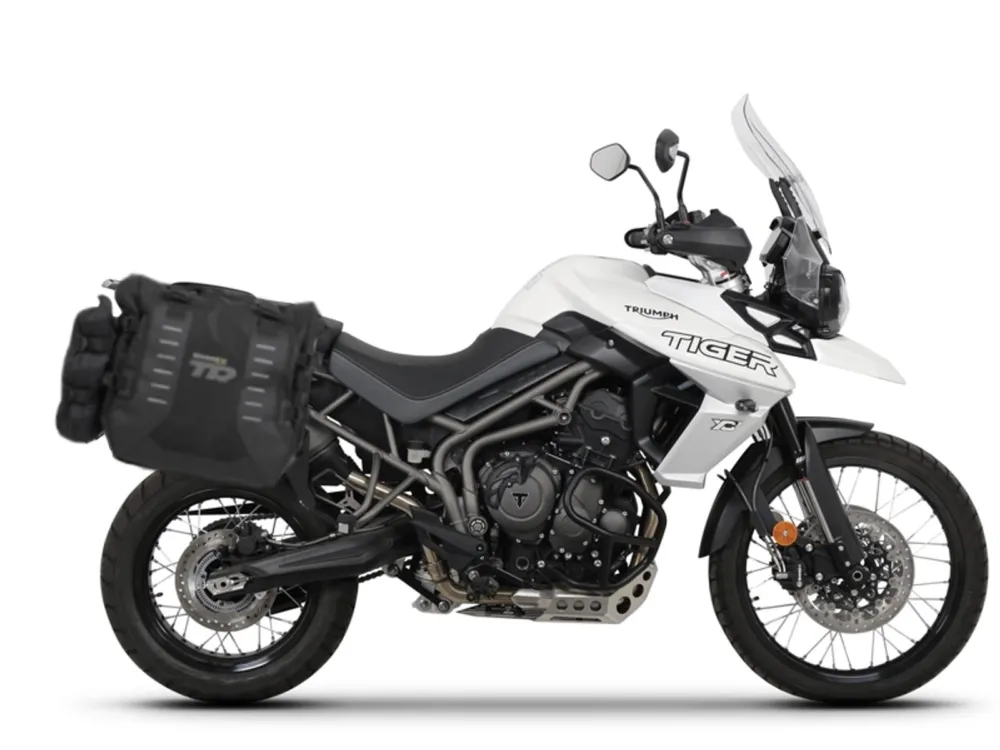 Přímo Od Výrobce Kompletní sada bočních adventure brašen SHAD TERRA TR40, včetně montážní sady SHAD TRIUMPH Tiger 800