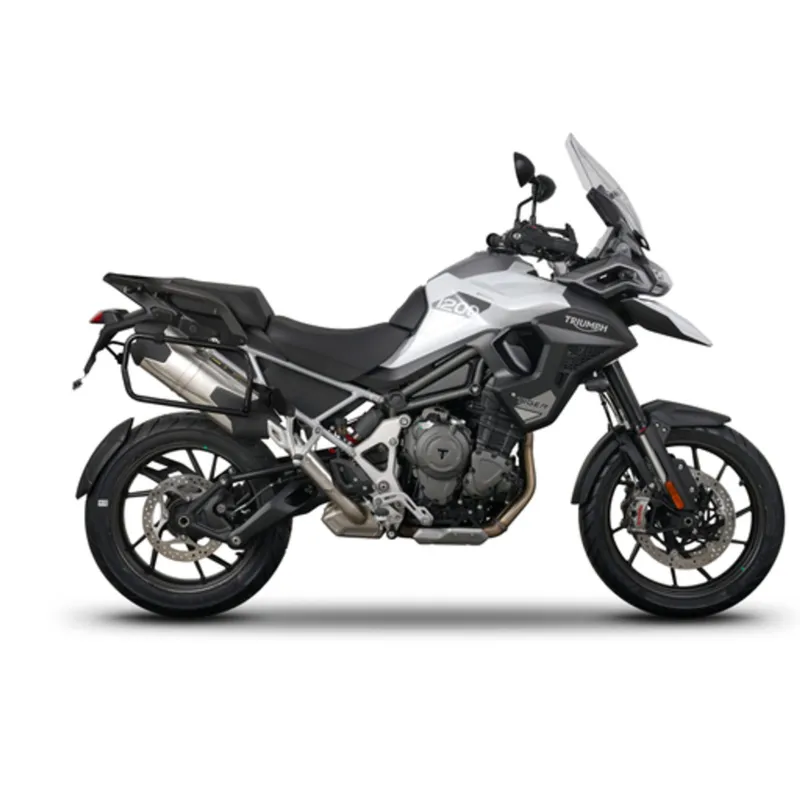 Sada bočních adventure brašen SHAD TERRA TR40, včetně montážní sady SHAD TRIUMPH TIGER 1200 GT/RALLY Ověřený